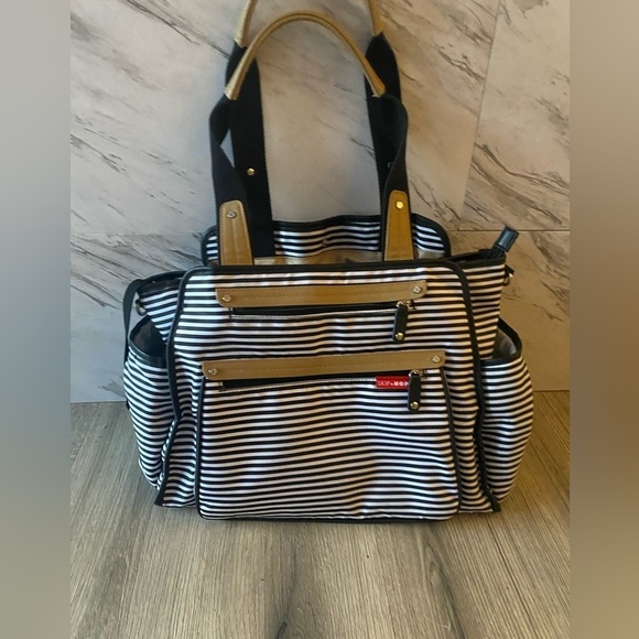Skip Hop Grand Central Take it All diaper bag - Picture 1 of 5